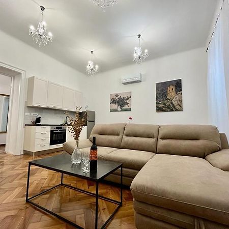 Lux Apartmans Lejlighed Pula Eksteriør billede