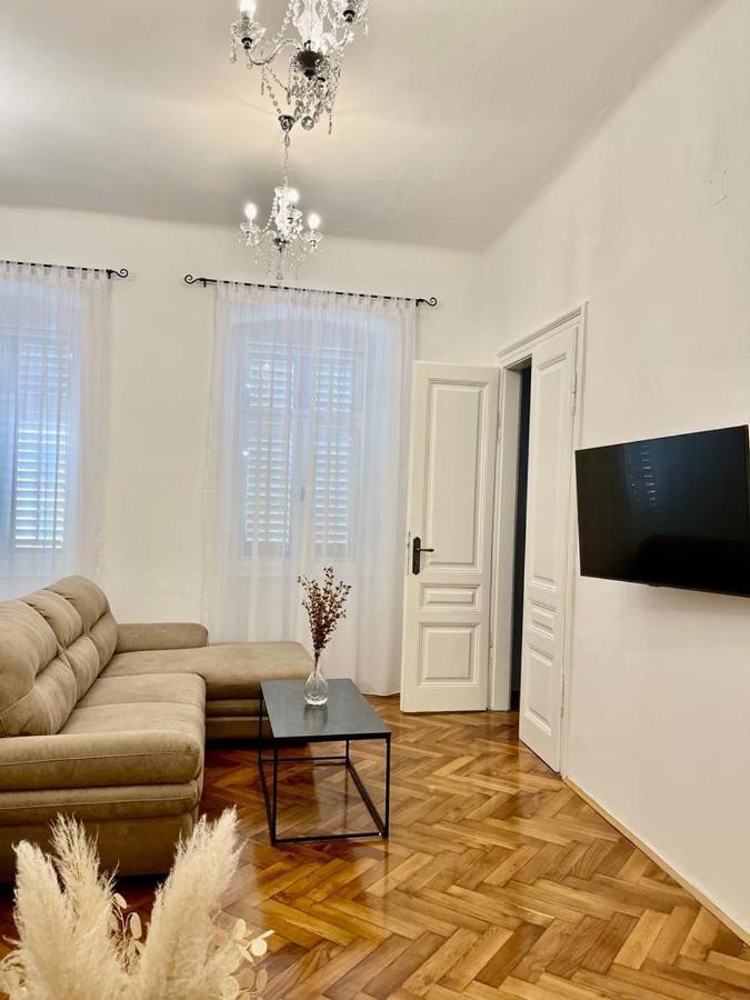 Lux Apartmans Lejlighed Pula Eksteriør billede