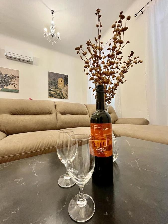 Lux Apartmans Lejlighed Pula Eksteriør billede